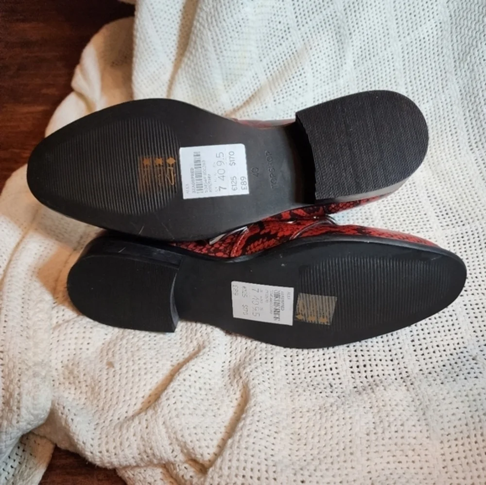 Topshop Red Snakeskin Buckle Ankle Boots Moto Western Statement  9.6 - Picture 8 of 13